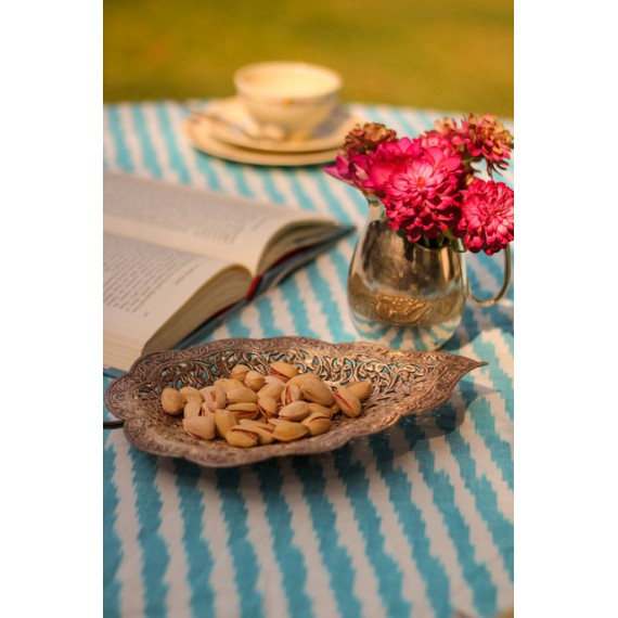 Blue striped round table cloth for six