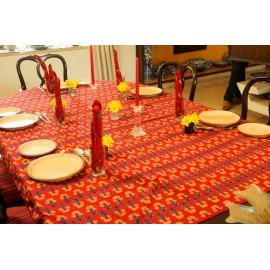 Maroon six seater table cloth