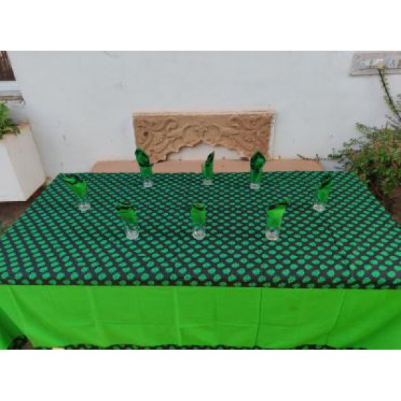 Green rectangular table cloth for eight