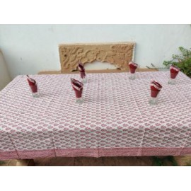 Maroon rectangular table cloth for six