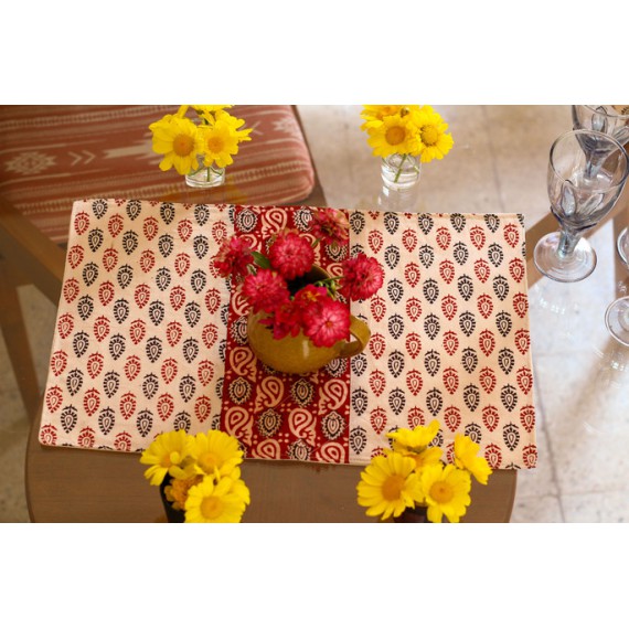 Damoh table mat set